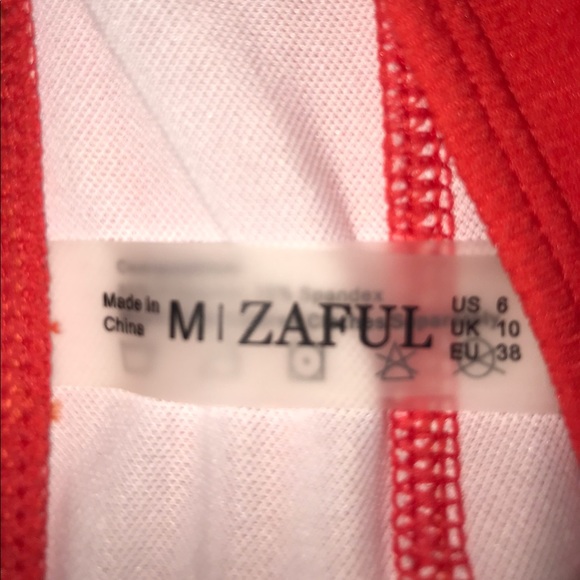 Red Bikini - Picture 6 of 6